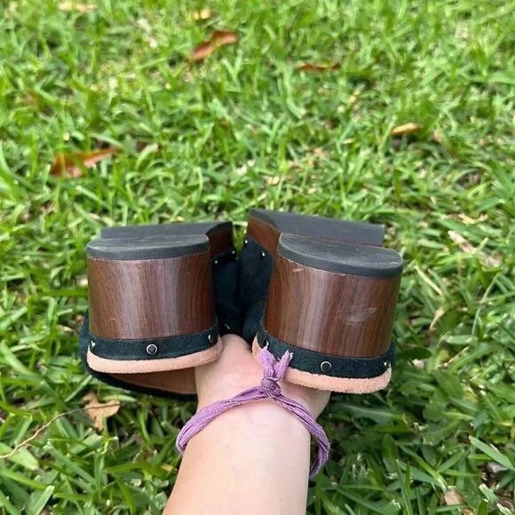 Vionic Kacie Black Suede Clog - Picture 6 of 14